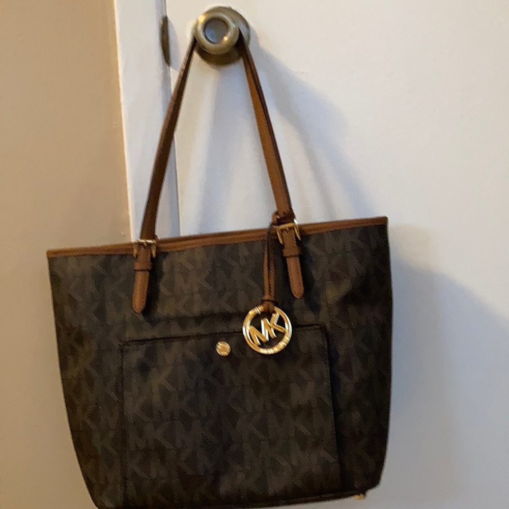 Michael Kors pocketbook